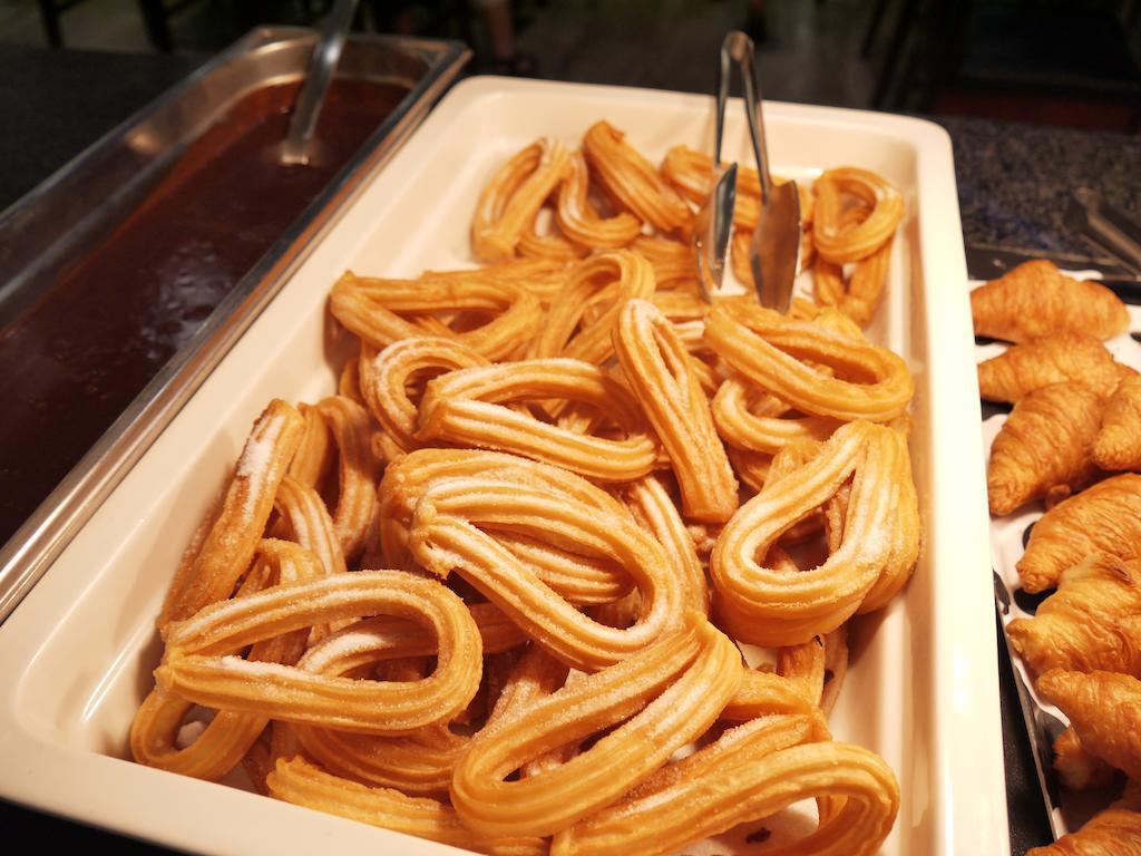 阿斯托利亚公园酒店 滨海略雷特 外观 照片